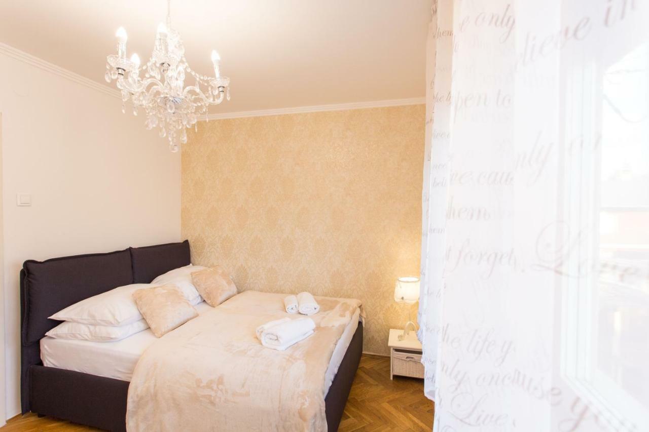 Vacation House Artorius Любляна Экстерьер фото
